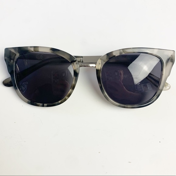 Madewell Accessories - Madewell Playlist Sunglasses Gray